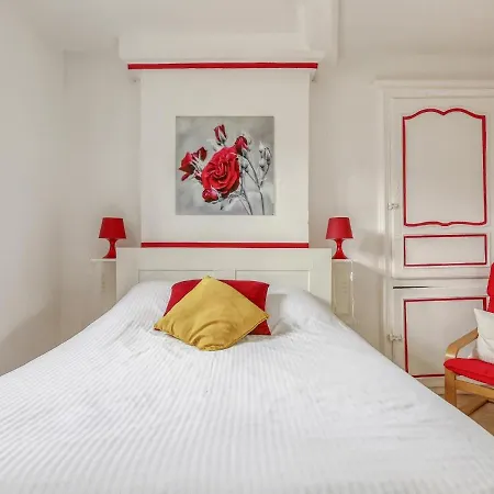 On The First Floor In The Heart Of Bayeux, Free Parking 150 Meters Appartement *