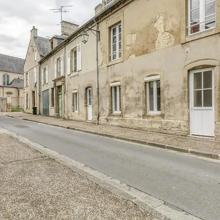 Appartement On The First Floor In The Heart Of Bayeux, Free Parking 150 Meters
