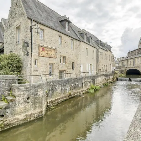 On The First Floor In The Heart Of Bayeux, Free Parking 150 Meters Appartement