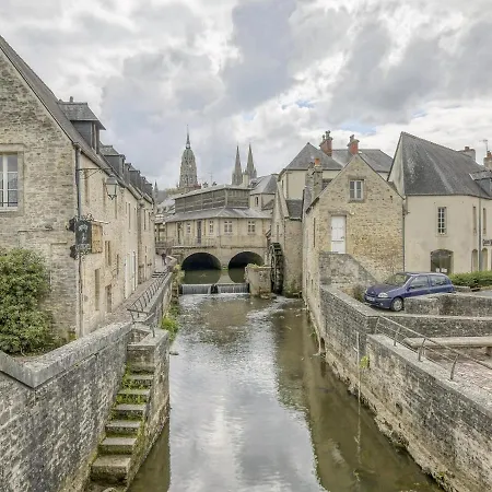 On The First Floor In The Heart Of Bayeux, Free Parking 150 Meters * Bayeux