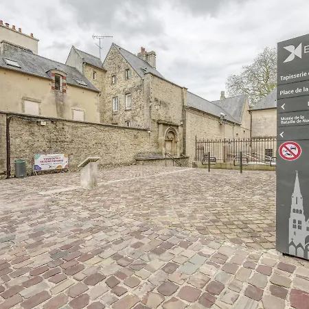 On The First Floor In The Heart Of Bayeux, Free Parking 150 Meters * Bayeux